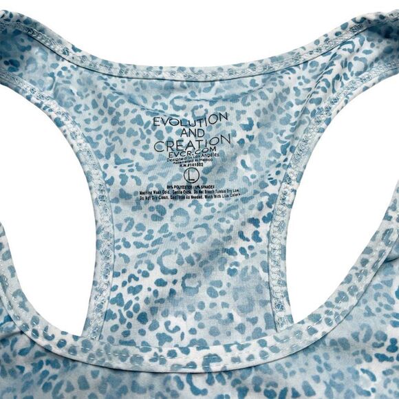 EVOLUTION AND CREATION Blue Cheetah Compression Crop Top - Picture 3 of 6